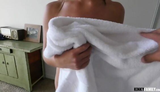 Pompini eccitanti con la sexy moglie nuda