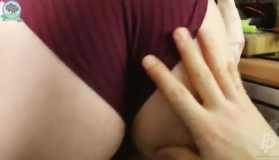 Pov porno con una pompino è una scopata mostrando il culo